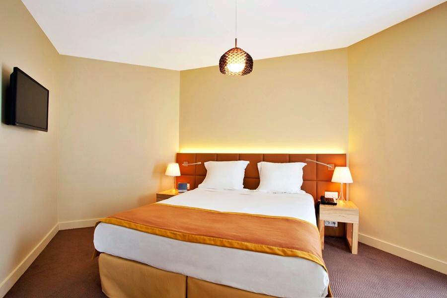 Golden Tulip Avignon Le Paradou Exterior photo