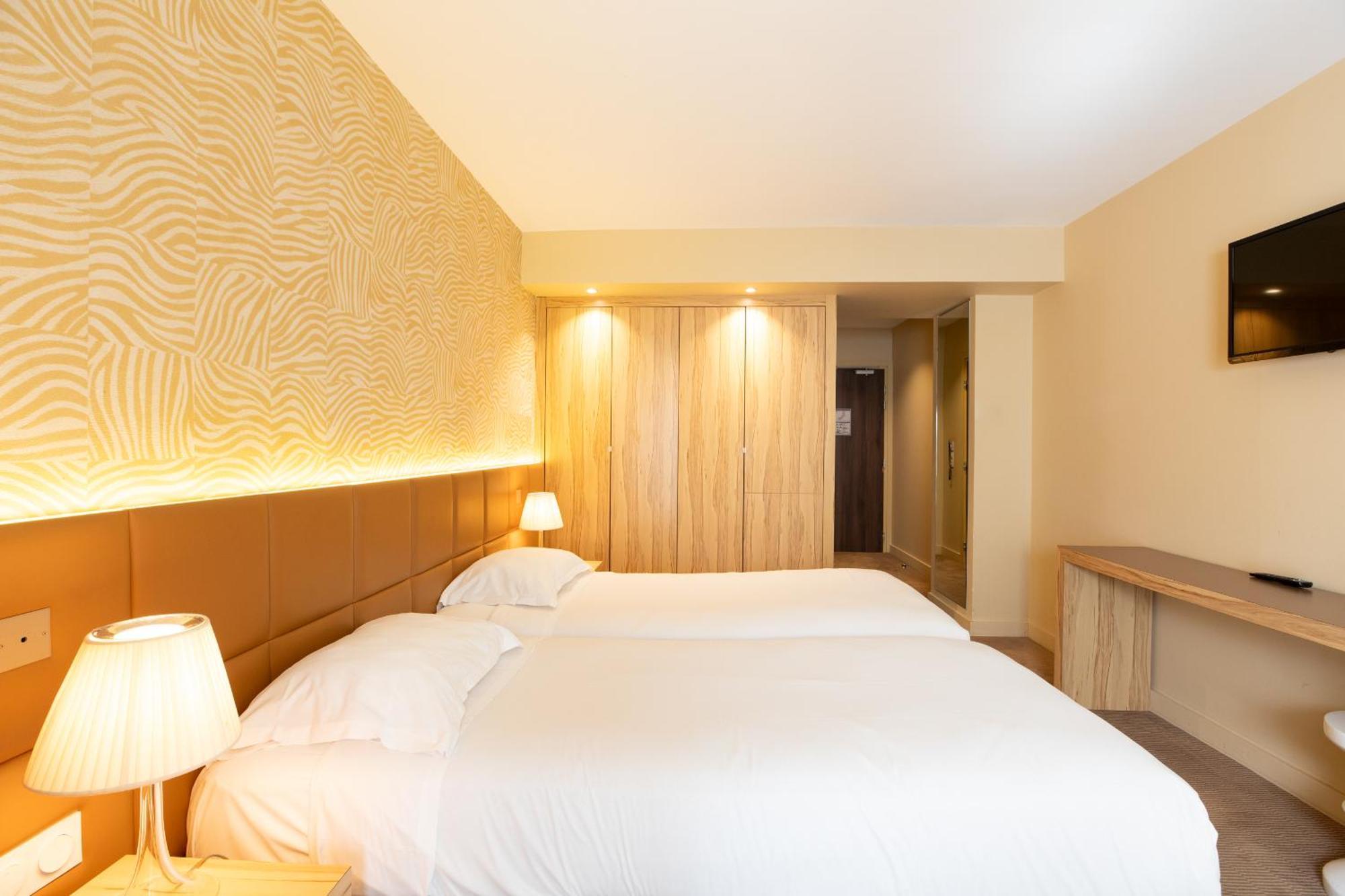 Golden Tulip Avignon Le Paradou Exterior photo